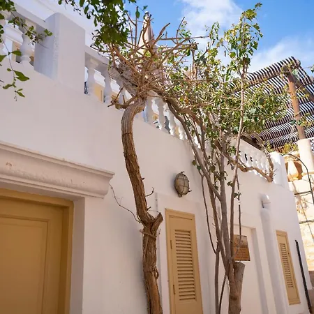 Semesterbostad Mansion House Chalki Town