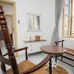 Mansion House Dom wakacyjny Chalki Town
