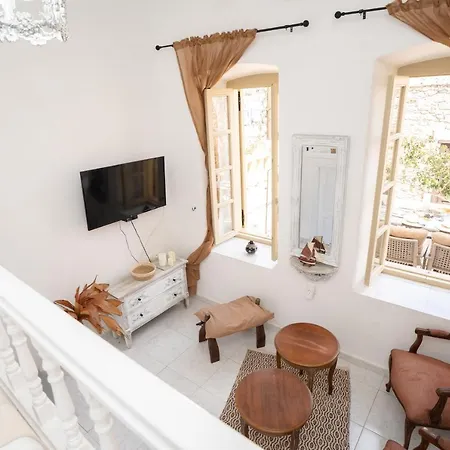 بيت للعطل Mansion House