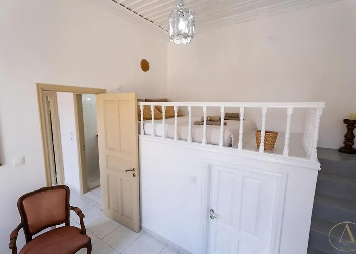 Mansion House Chalki Town