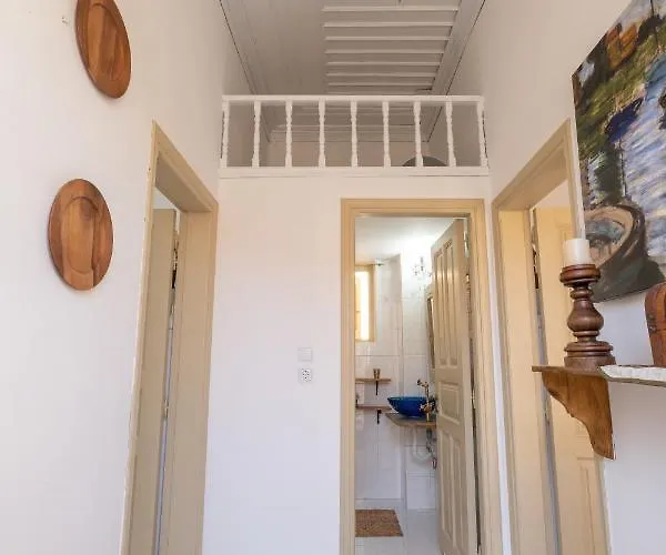 بيت للعطل Mansion House