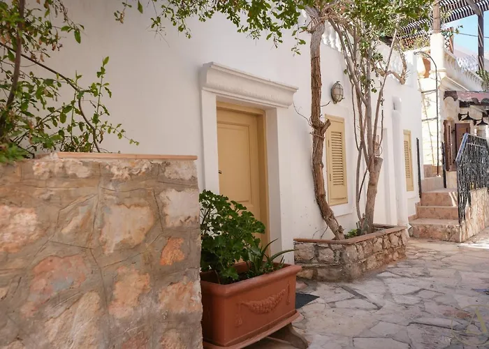 Mansion House Chalki Town